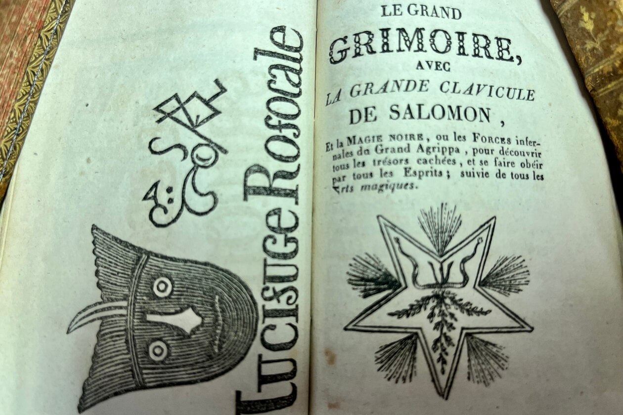 Le Grand Grimoire avec la Grande Clavicule de Salomon