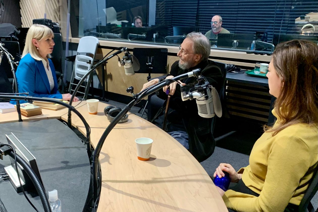 Jacques Bouchard de passage à l’émission «Dis-moi ce que tu lis» le 11 octobre 2022, en compagnie d’Isabelle Richer.