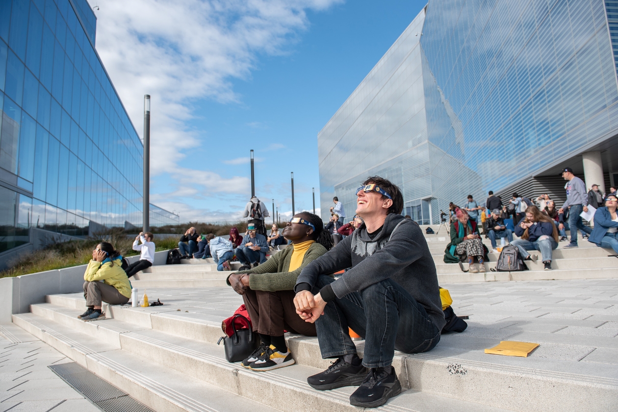 Observation de l'éclipse solaire partielle