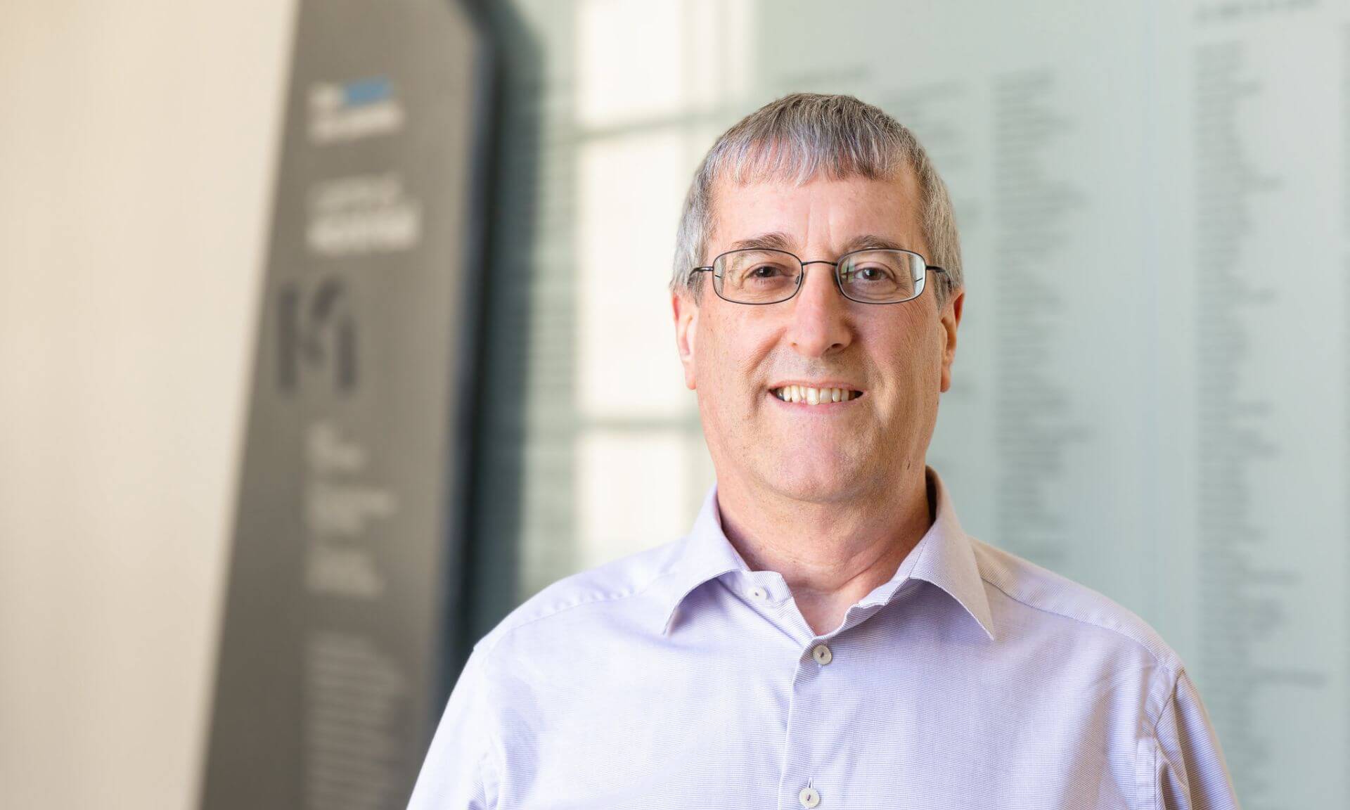 Yves Brun, professor in the Department of Microbiology, Infectiology and Immunology at Université de Montréal