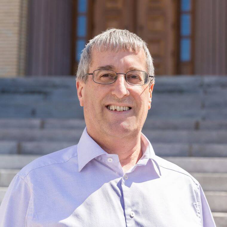 Yves Brun, professeur au Département de microbiologie, infectiologie et immunologie de l’Université de Montréal