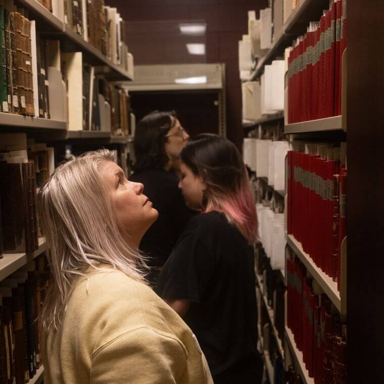 Visite dans les réserves de la Bibliothèque des livres rares et collections spéciales
