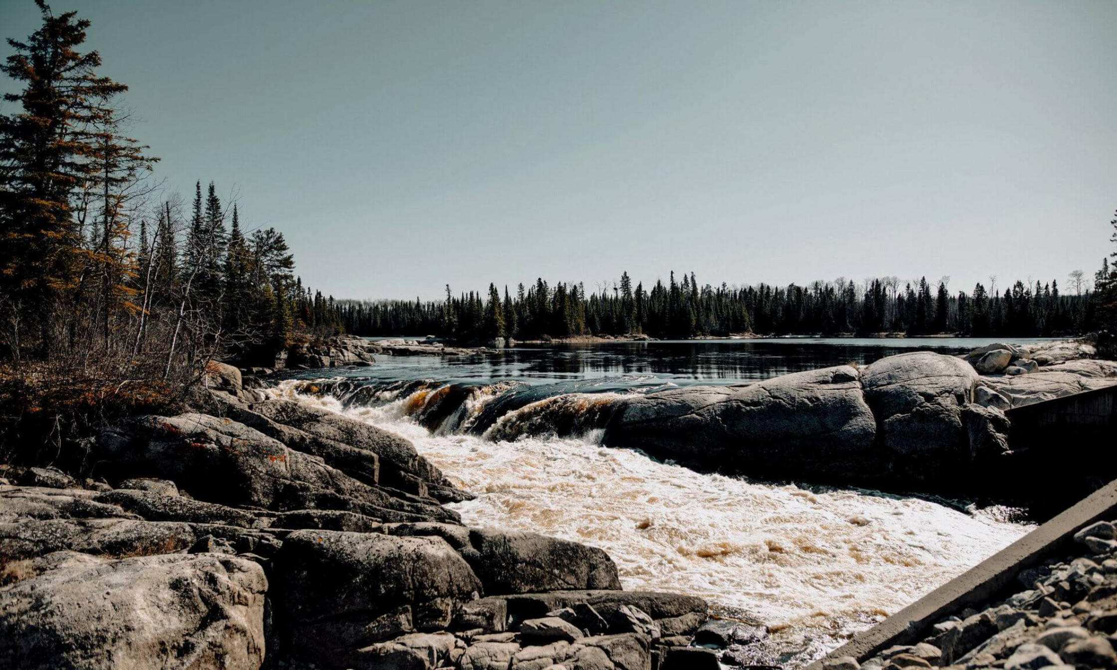 La rivière Wabigoon à Grassy Narrows