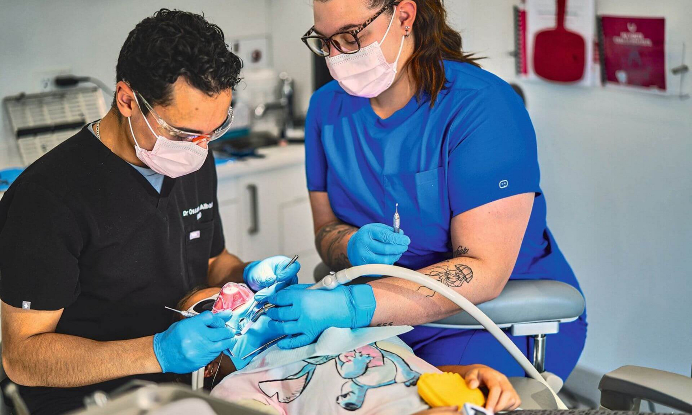 Chaque jour depuis son ouverture, Sourires Solidaires accueille de nombreux patients, dont 40 % seulement pouvaient se payer un simple nettoyage dentaire avant l’entrée en vigueur du Régime canadien de soins dentaires.
