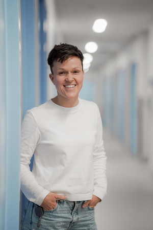La Dre Marianne Genest, professeure adjointe de clinique au Département de psychiatrie et d’addictologie de l’UdeM et chef de la psychiatrie urbaine au Centre intégré universitaire de santé et de services sociaux du Centre-Sud-de-l’Île-de-Mon
