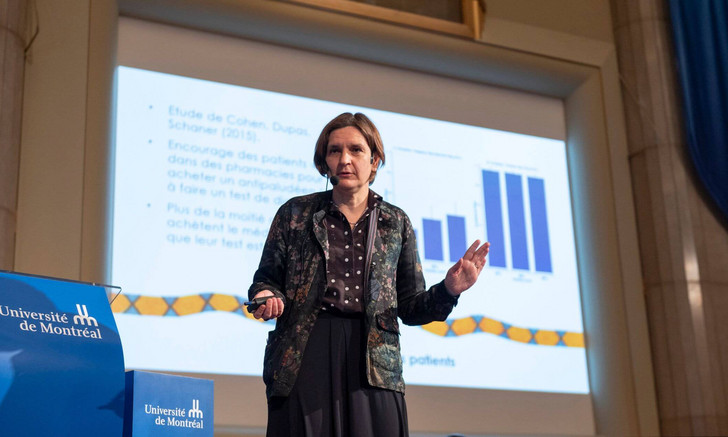 La remise du doctorat «honoris causa» était suivie par une conférence d’Esther Duflo intitulée «Confiance en santé publique» et une table ronde animée par Noémi Mercier.