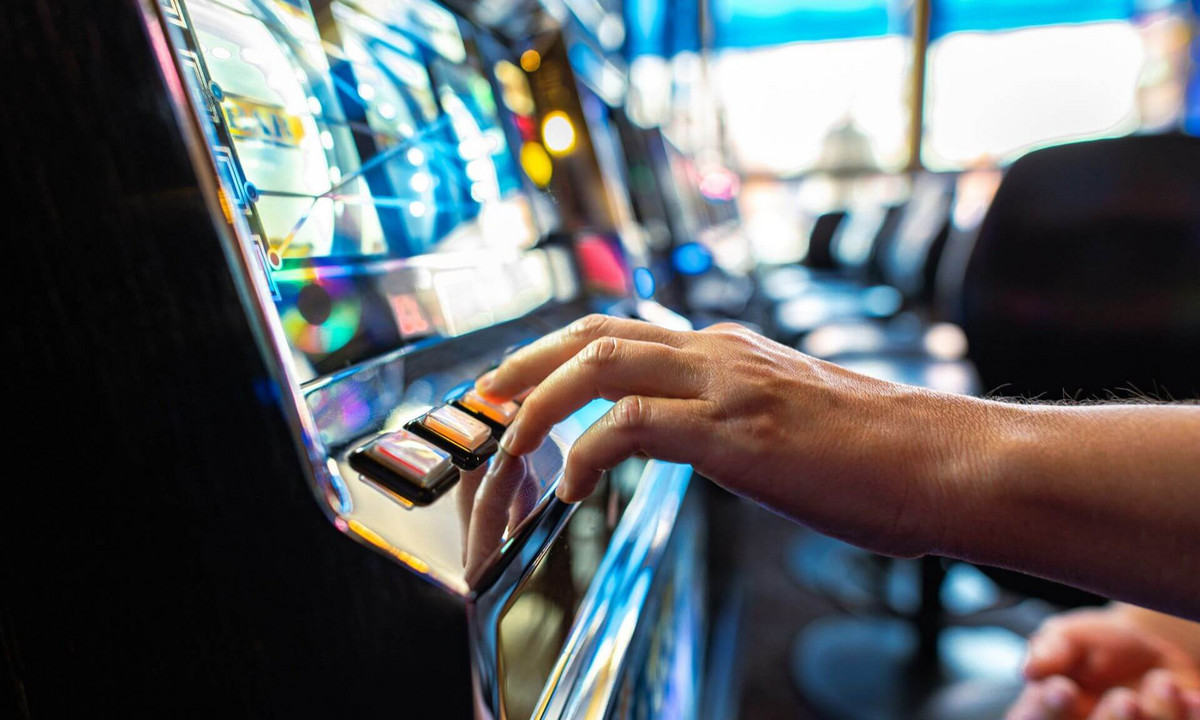 It is important to investigate a person’s motives when treating gambling addiction, according to Beáta Bőthe. 
