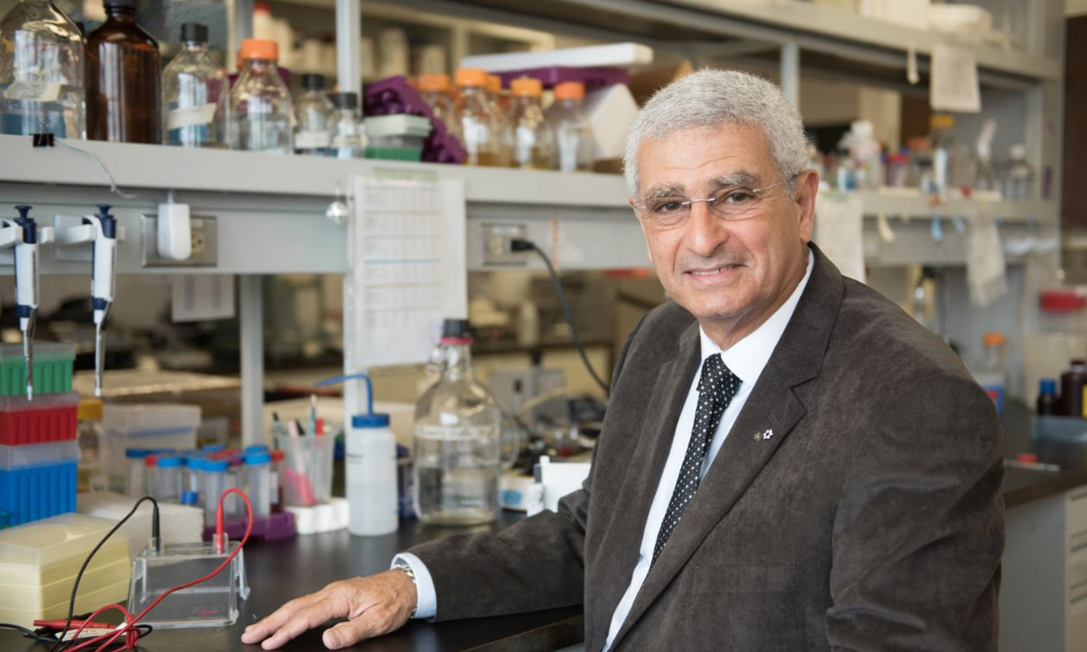 Nabil G. Seidah, professeur à la Faculté de médecine de l’Université de Montréal et chercheur à l’Institut de recherches cliniques de Montréal
