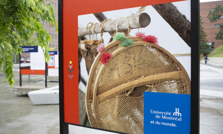 Conceived as a path to be explored in images and texts, the exhibition ''Le Sentier de la réconciliation'' invites members of the university community to begin a reflection on their role with regard to the First Peoples and offers them concrete avenues for building bridges between non-natives and Indigenous peoples.