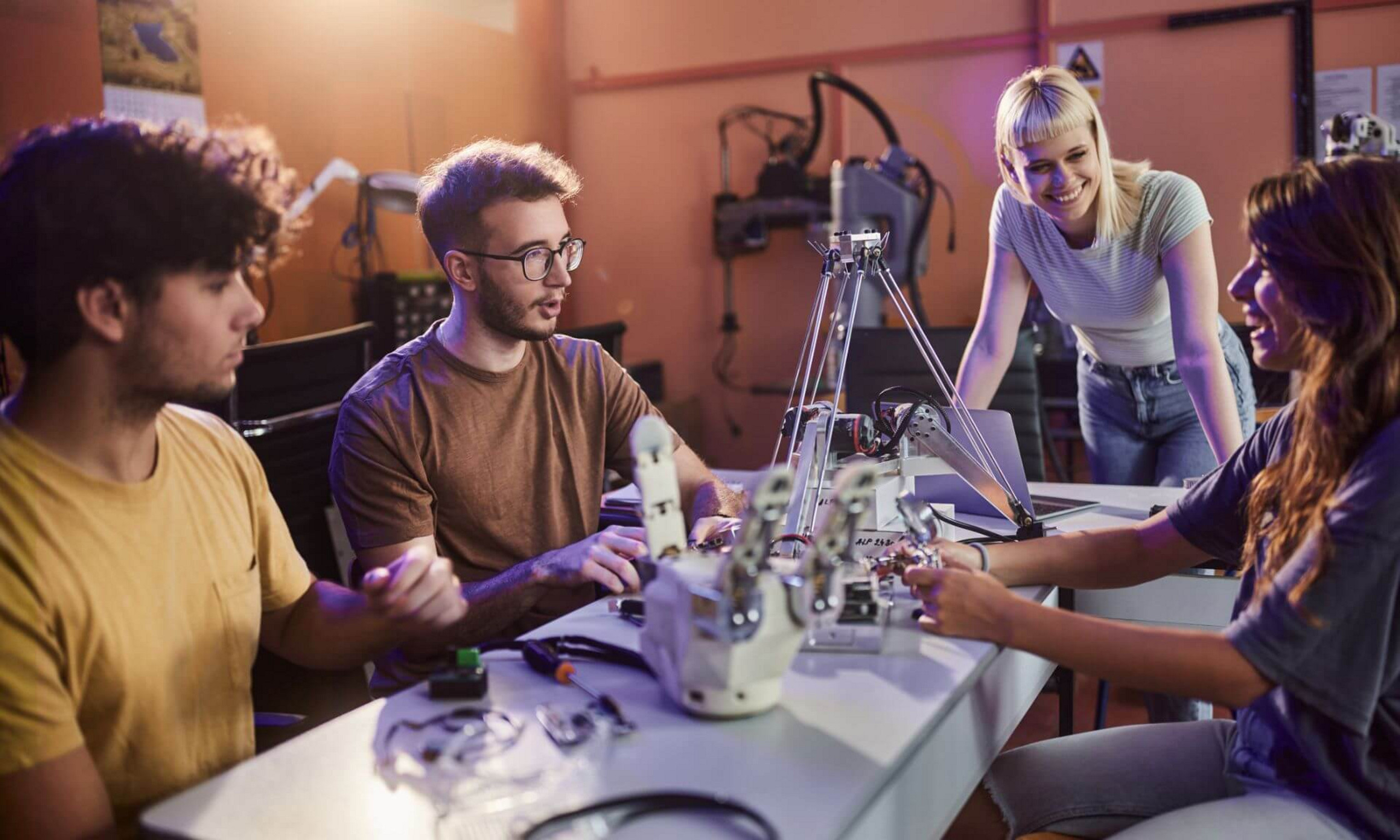 The partnership main objective is to foster the development of a sustainable ecosystem of innovative technology start-ups.