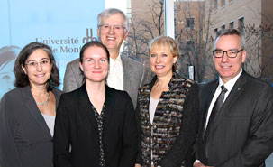 De gauche à droite: Chantal Thomas, directrice générale du Bureau du développement et des relations avec les diplômés; Sophie Harrison, étudiante au baccalauréat en droit; Jean-Claude Robert, représentant du Fonds Claire McNicoll; Louise Béliveau, vice-rectrice aux affaires étudiantes et au développement durable; Yves Beauchamp, vice-recteur, développement du site Outremont. (Photo: Andrew Dobrowolskyj)
